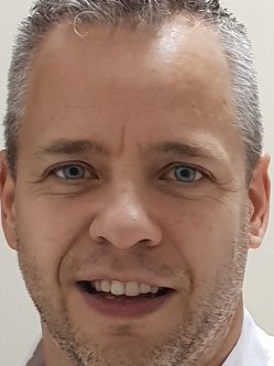 J�zsef, 47 �ves f�rfi, Hargita