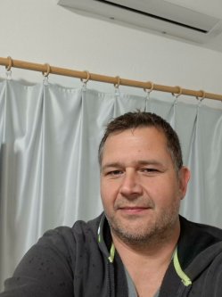 K�roly, 44 �ves f�rfi, Karcag