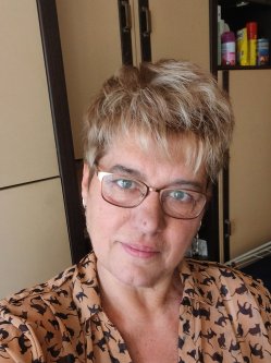 Ildik�, 60 �ves n�, Budapest