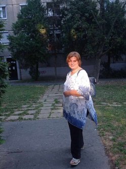 Reni, 43 �ves n�, Tatab�nya