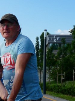 Tibor, 56 �ves f�rfi, Sz�kesfeh�rv�r