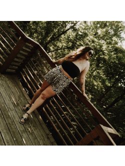 Lucia, 27 �ves n�, D�vav�nya