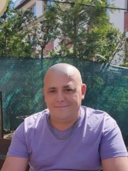 M�t�, 57 �ves f�rfi, Kecskem�t