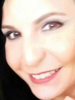 Lili, 49 �ves n�, H�dmez�v�s�rhely