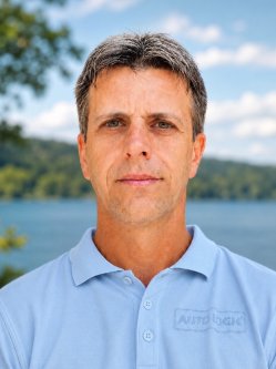 Joc�, 52 �ves f�rfi, Debrecen