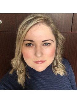Capricorn, 44 �ves n�, Kistarcsa