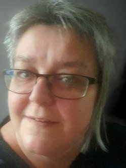 Vivien, 59 �ves n�, Veszpr�m