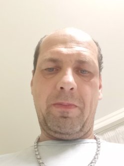 HENRIK, 47 �ves f�rfi, L�v�