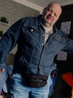 L�szl�, 57 �ves f�rfi, Budapest
