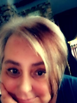 �gica, 52 �ves n�, Szeksz�rd