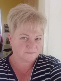 Ibolya, 52 �ves n�, Kaba