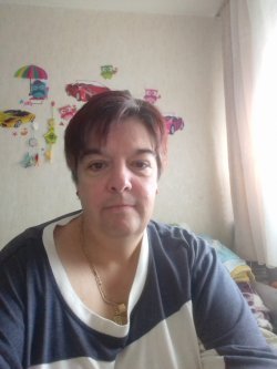 Beuska, 49 �ves n�, Celld�m�lk
