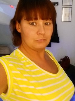 Adrienn, 35 �ves n�, Balk�ny