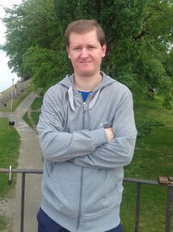 Tomi, 43 �ves f�rfi, P�cs