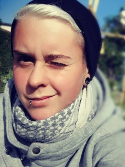 Beatrix, 28 �ves n�, Szolnok