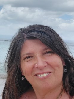 Emese, 55 �ves n�, Balatonf�ldv�r