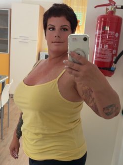 Vyca, 44 �ves n�, Budapest