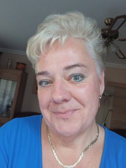 Kata, 59 �ves n�, Budapest