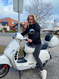 Eszter, 57 �ves n�, Fony�d